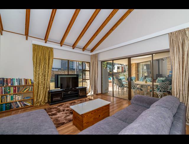 4 BEDROOM FREESTANDING FOR SALE IN EDENBURG